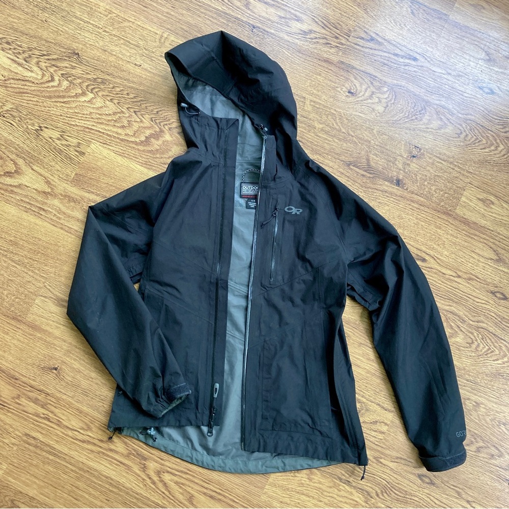 Outdoor Research Women’s Aspire Gore-Tex Rainjacket